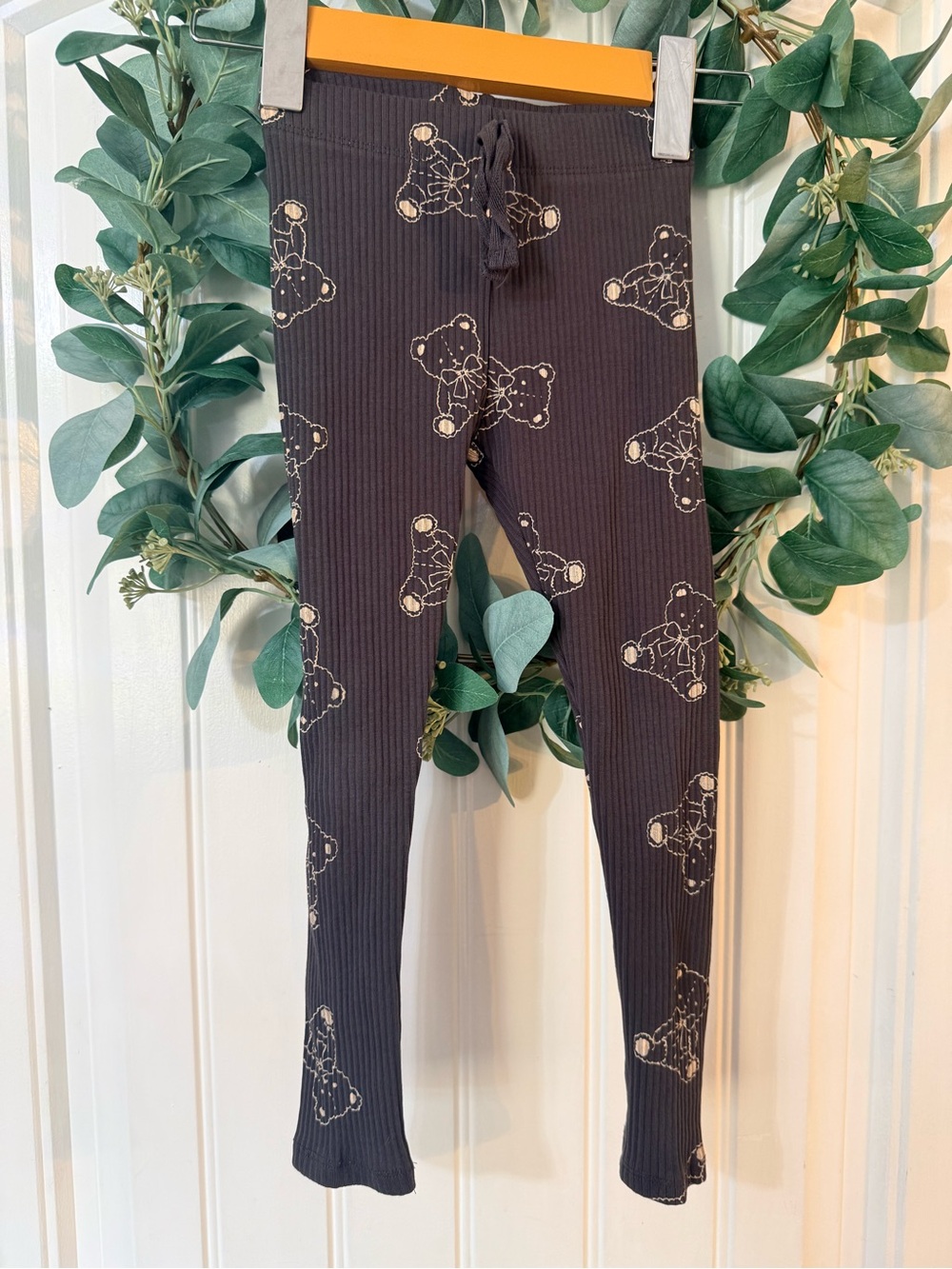 💫4/$25 • Zara Charcoal Ribbed Teddy Bear Print Leggings